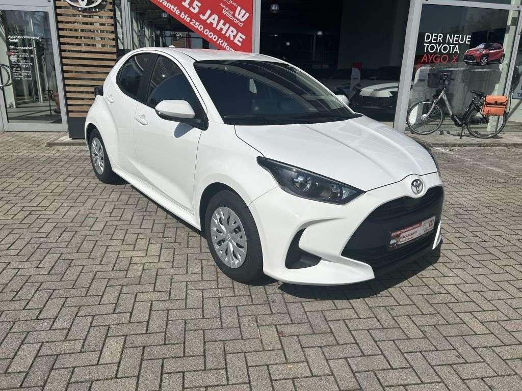 Toyota Yaris 2024 – fotografija 1