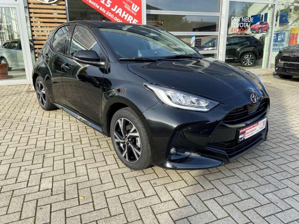 Toyota Yaris 2024 – fotografija 1